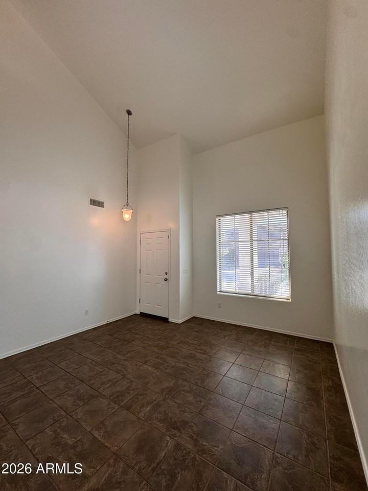 14955 N 174th Ln - Photo 6 of 47