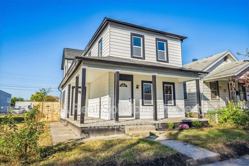 105 Rodgers Ave - Photo 2 of 50