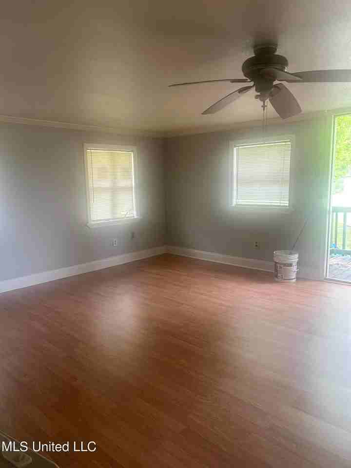 4313 Palmetto St - Photo 3 of 6
