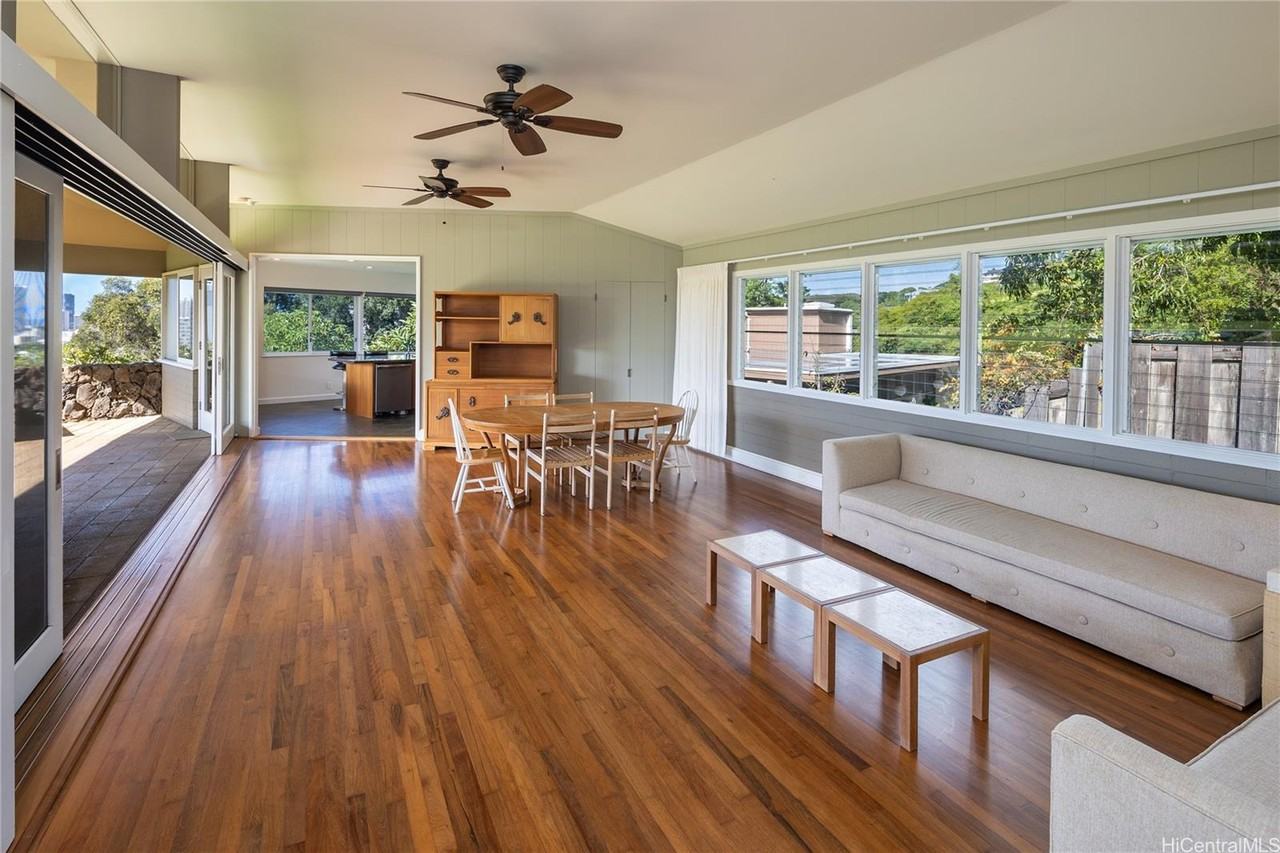 1944 Ualakaa St #C - Photo 3 of 21