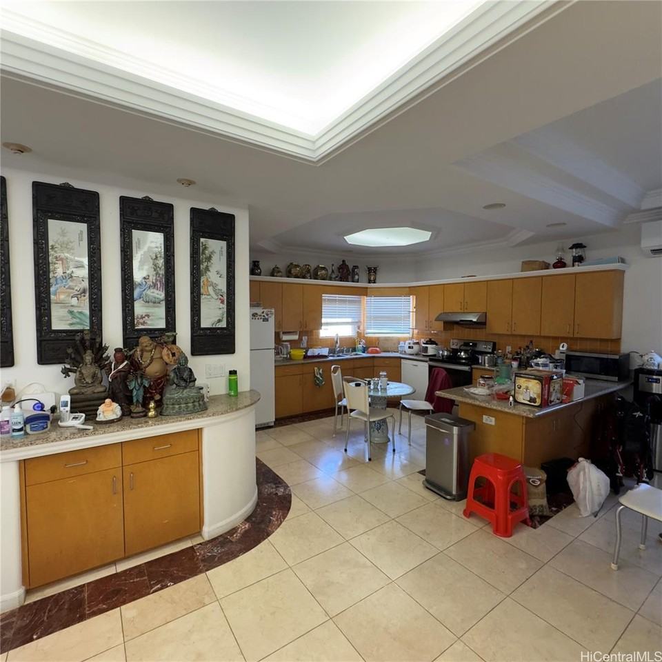 3556 Alohea Ave - Photo 4 of 6