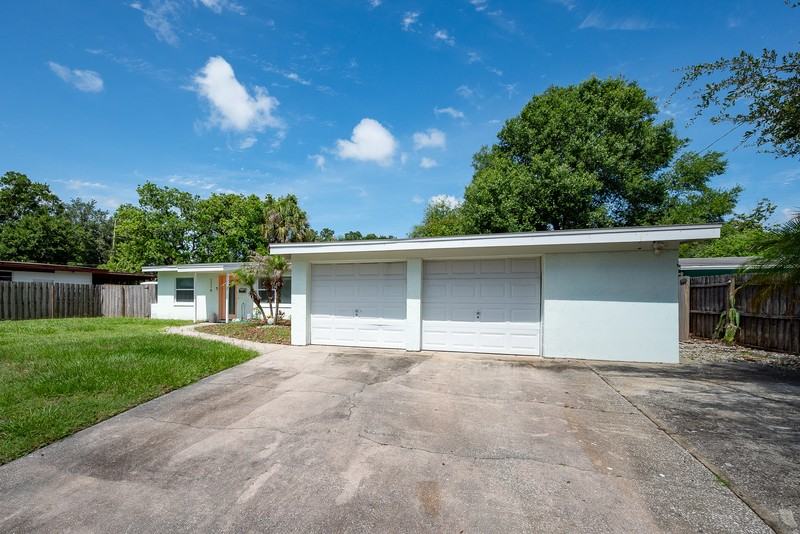 1116 Berwyn Rd - Photo 2 of 25