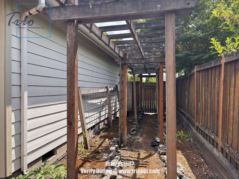 3365 Gilham Rd - Photo 3 of 26