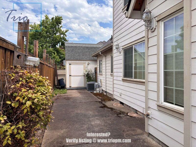 3365 Gilham Rd - Photo 4 of 26