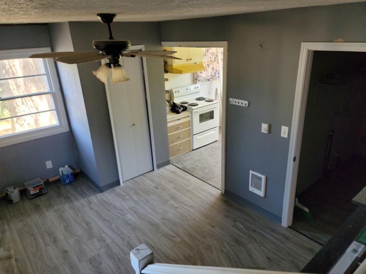 983 Bever Dr Ne - Photo 3 of 10