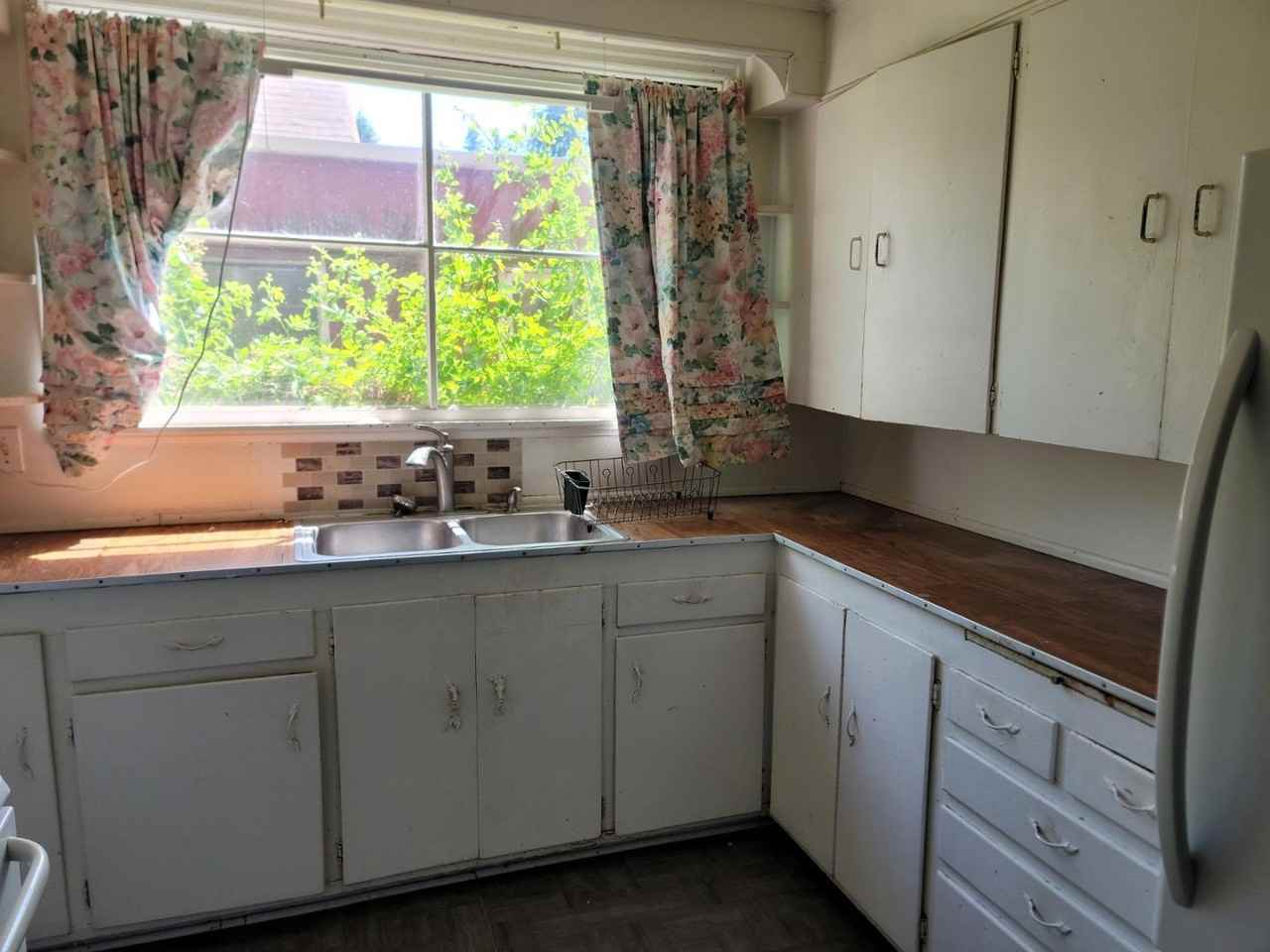 983 Bever Dr Ne - Photo 6 of 10