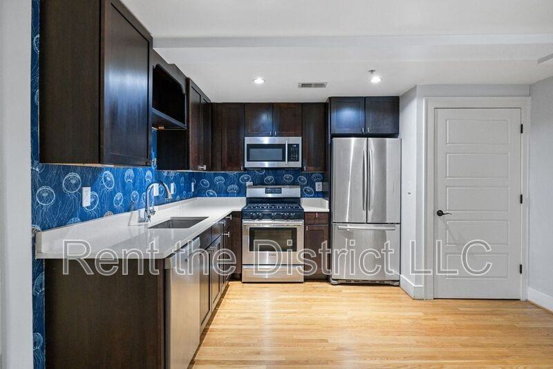1109 M St Nw #1 - Photo 2 of 23