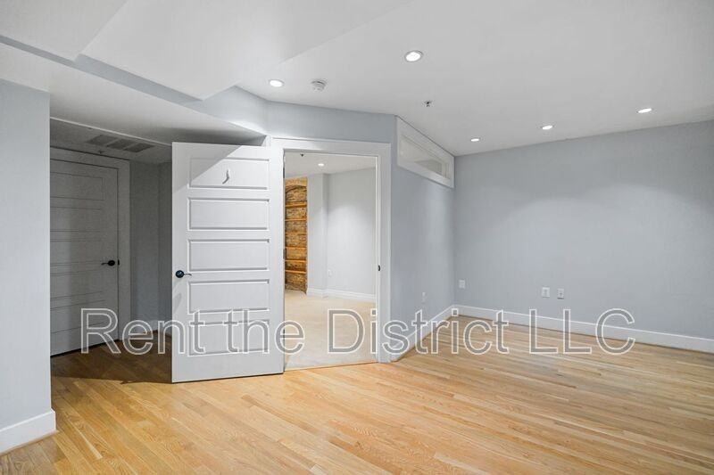 1109 M St Nw #1 - Photo 5 of 23