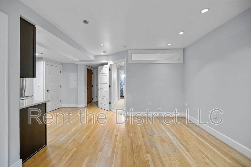 1109 M St Nw #1 - Photo 7 of 23
