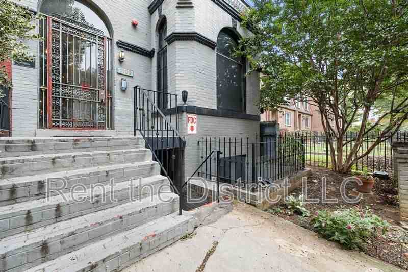 1109 M St Nw #1 - Photo 2 of 24
