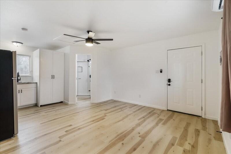1118 Ebert Ave #C - Photo 6 of 36