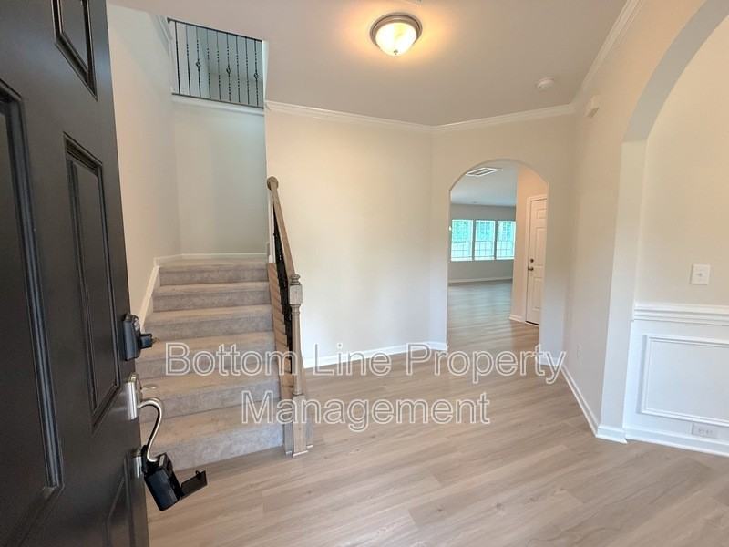 729 Willshire Falls Dr - Photo 3 of 26