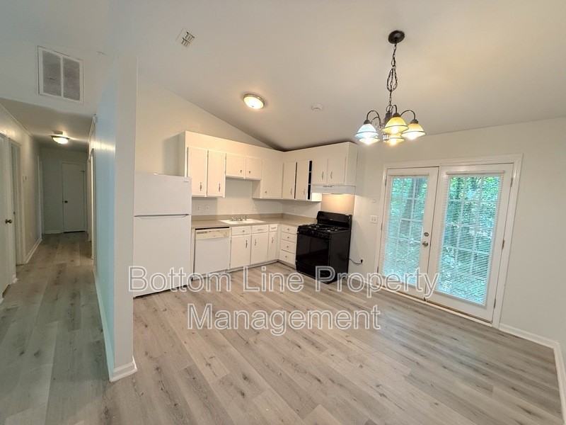5522 Great Wagon Rd - Photo 3 of 13