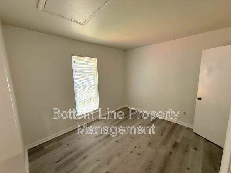 5522 Great Wagon Rd - Photo 7 of 13