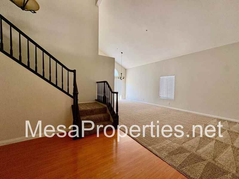14095 Bancroft Ct - Photo 4 of 30
