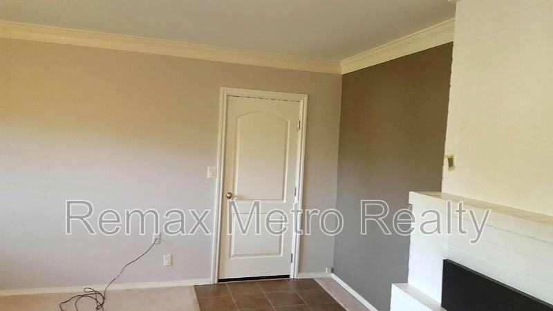 9005 45th Ave Ne - Photo 7 of 18