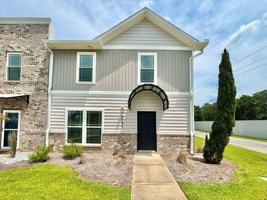 featured image of 5031 Peach Dr