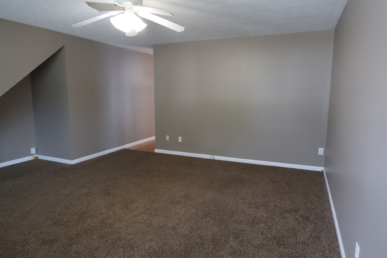 305 Brookside Pl - Photo 7 of 48