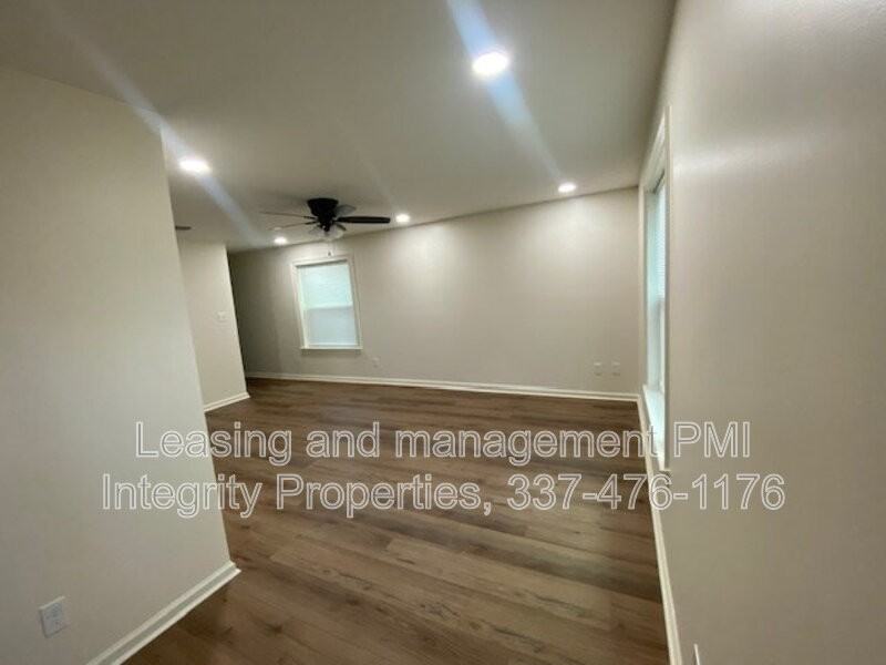105 Meaux Blvd #1 - Photo 4 of 11