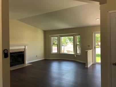 101 Woodlake Ct #1 - Photo 4 of 20