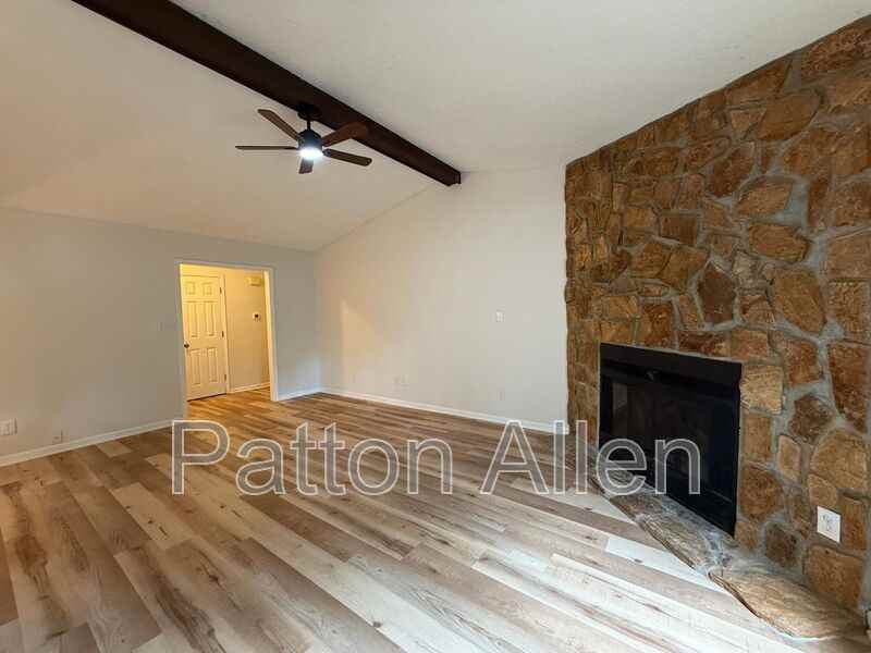 105 Scottlynn Ct - Photo 3 of 27