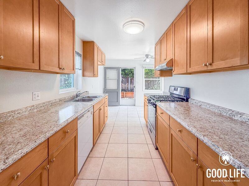 14213 Tobiasson Rd - Photo 4 of 20