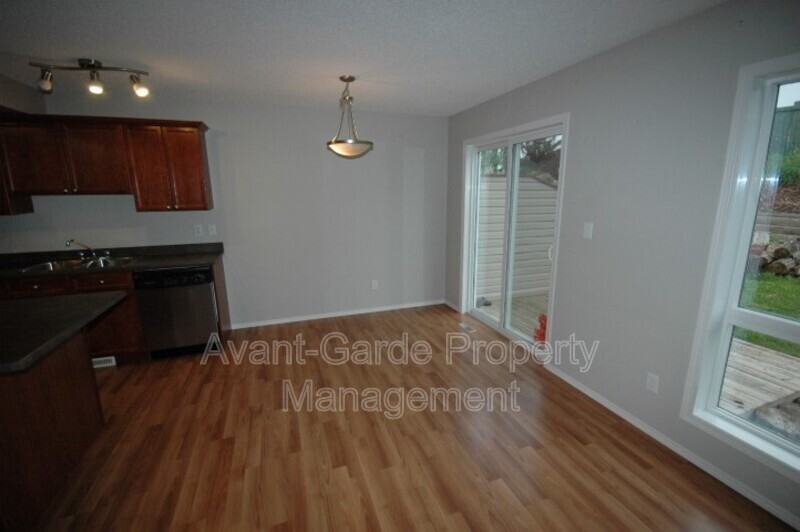 57 Vaughn Ave - Photo 5 of 13