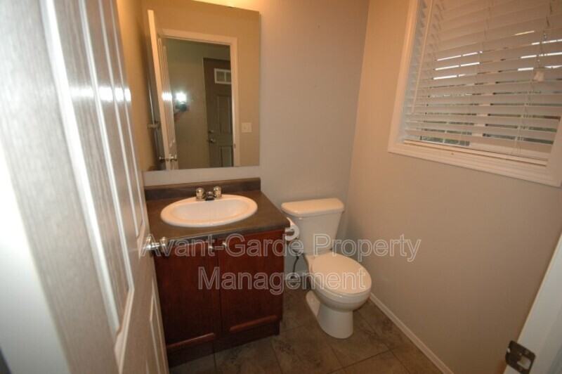 57 Vaughn Ave - Photo 6 of 13