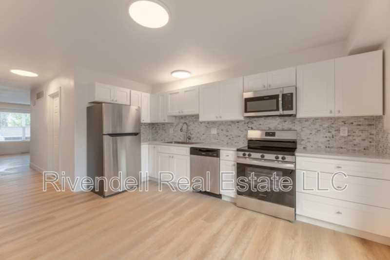 1996 Oakcrest Cir - Photo 3 of 13