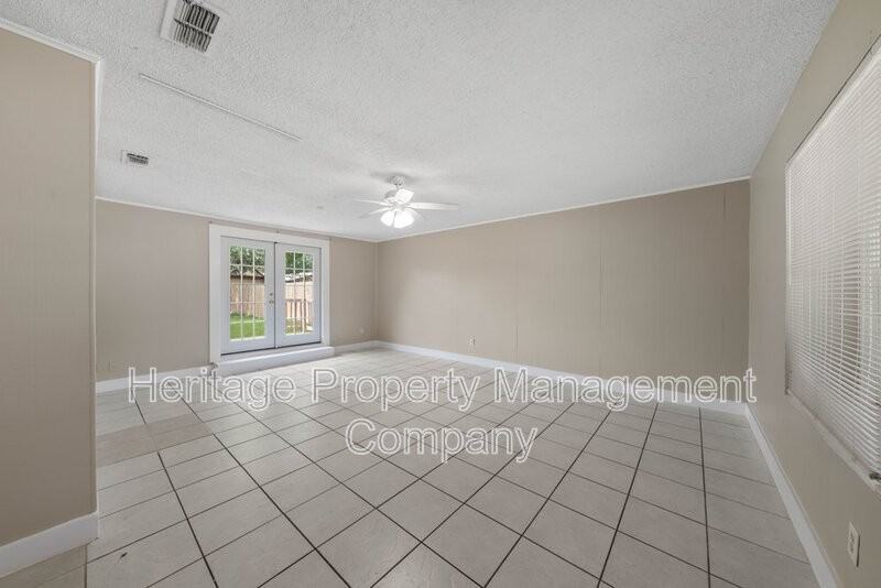 7422 Stonehouse Dr - Photo 5 of 31