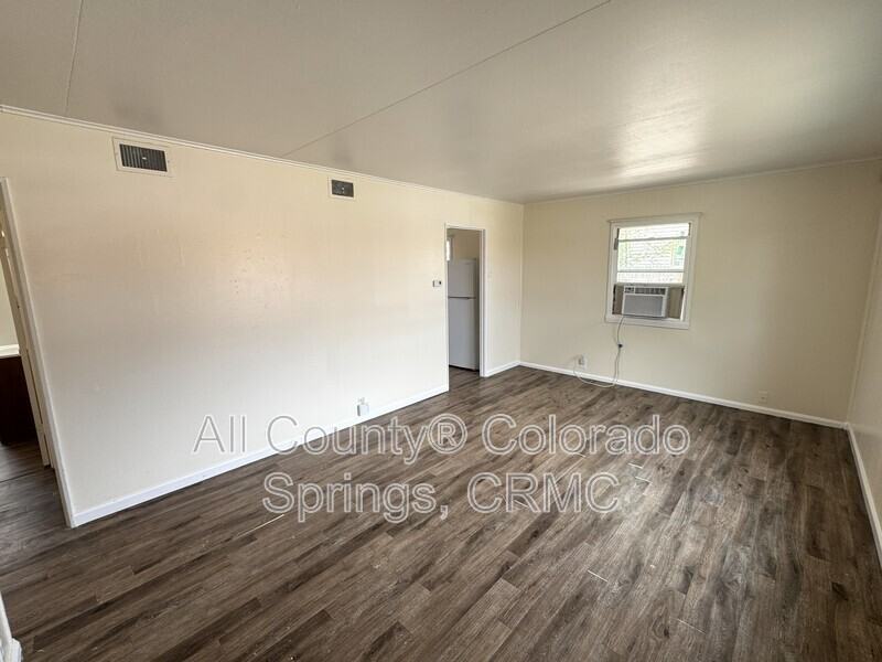 607 Brookshire Ave - Photo 2 of 19