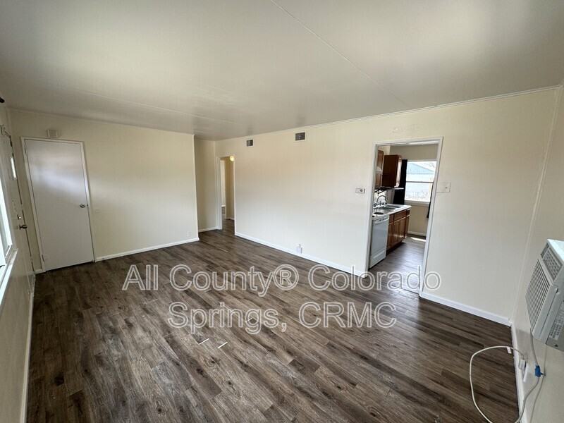 607 Brookshire Ave - Photo 3 of 19