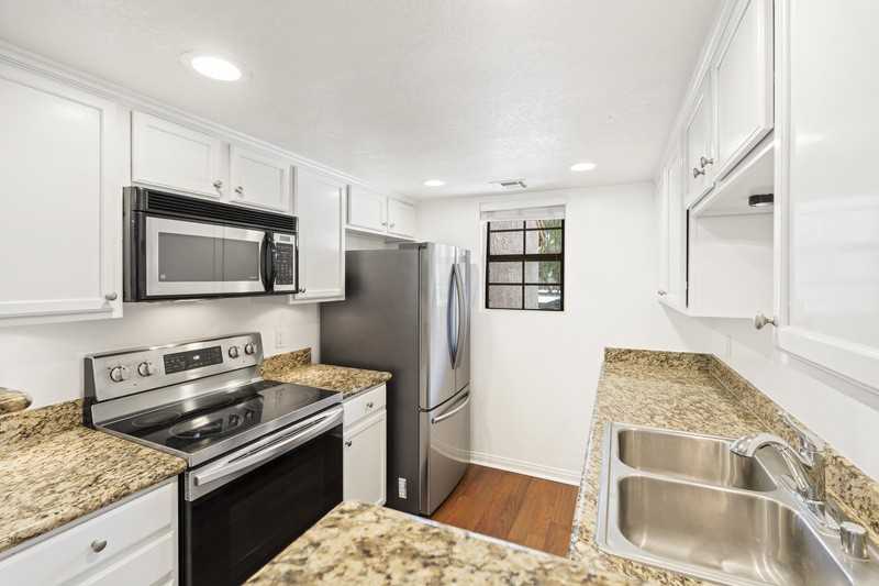12059 Alta Carmel Ct #168 - Photo 3 of 21