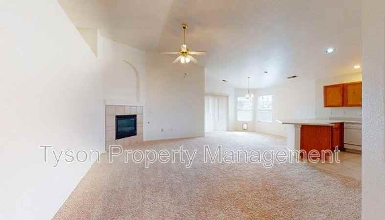 3422 Stony Meadows Cir Ne - Photo 4 of 20