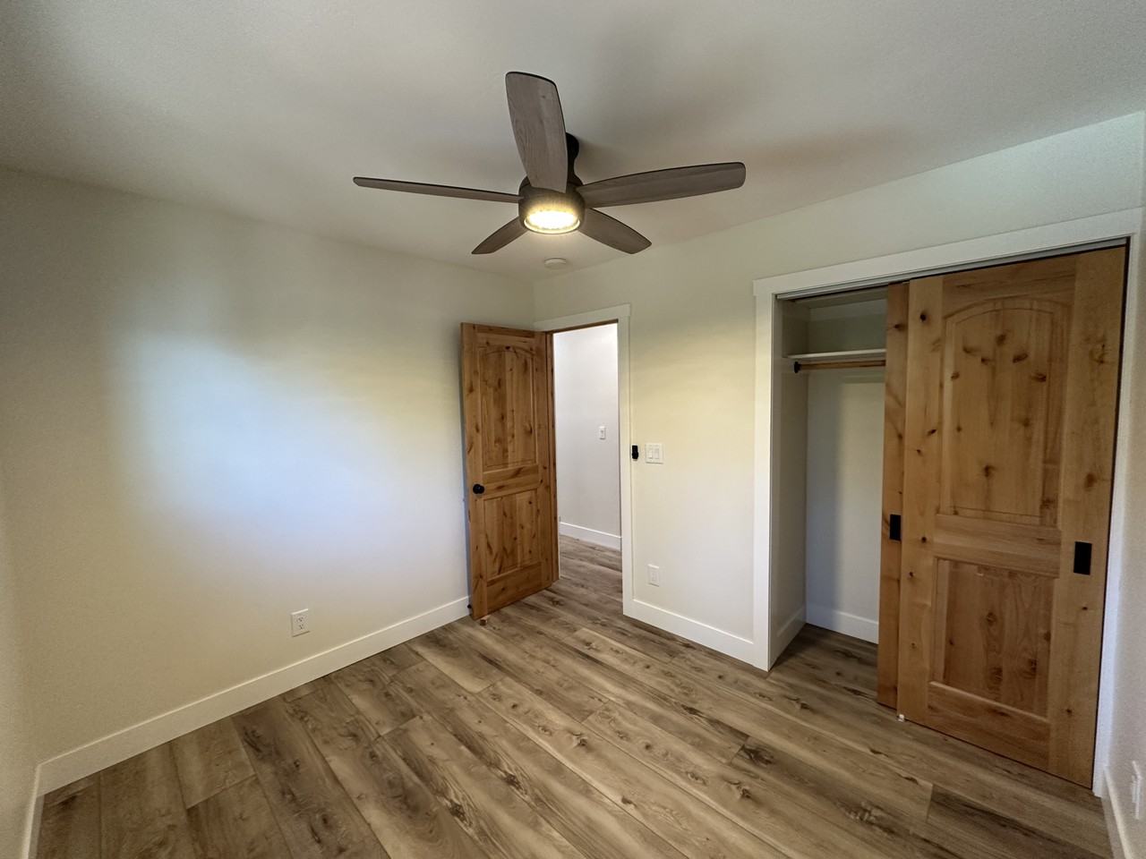 423 Huntridge Dr #1 - Photo 5 of 11