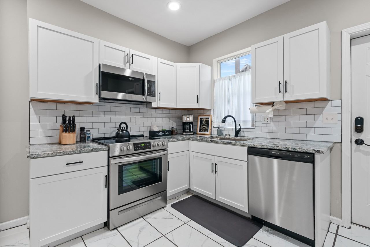 536 Oakwood Ave #536 - Photo 4 of 36