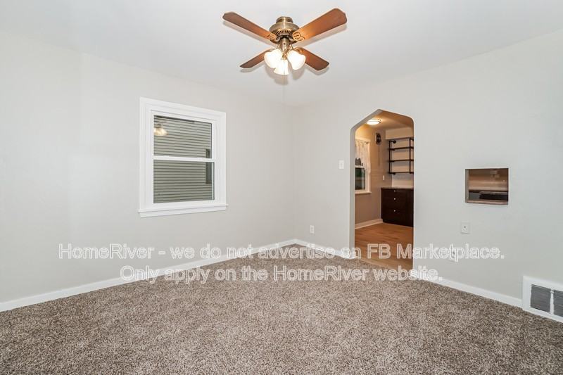 411 Hillview St - Photo 3 of 17