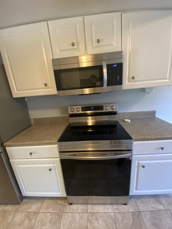 1202 Stonewood Ct - Photo 5 of 30