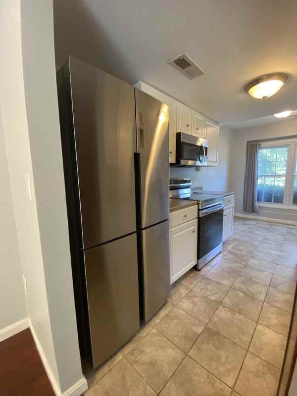 1202 Stonewood Ct - Photo 6 of 30