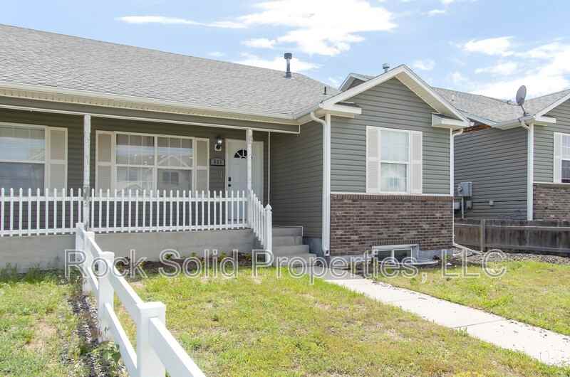 521 Queens Rd - Photo 2 of 35