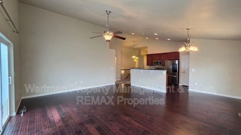 907 Salmon Pond Way - Photo 4 of 38