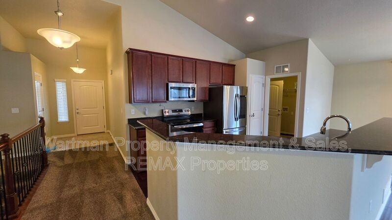907 Salmon Pond Way - Photo 7 of 38