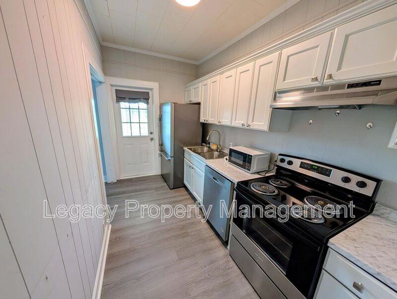 111 Stagg St #115STAGGST - Photo 4 of 9