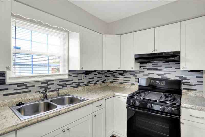 278 Walnut St #4 - Photo 7 of 14