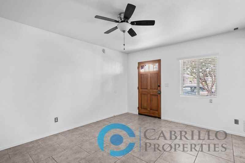 2110 Bacon St #8 - Photo 3 of 17