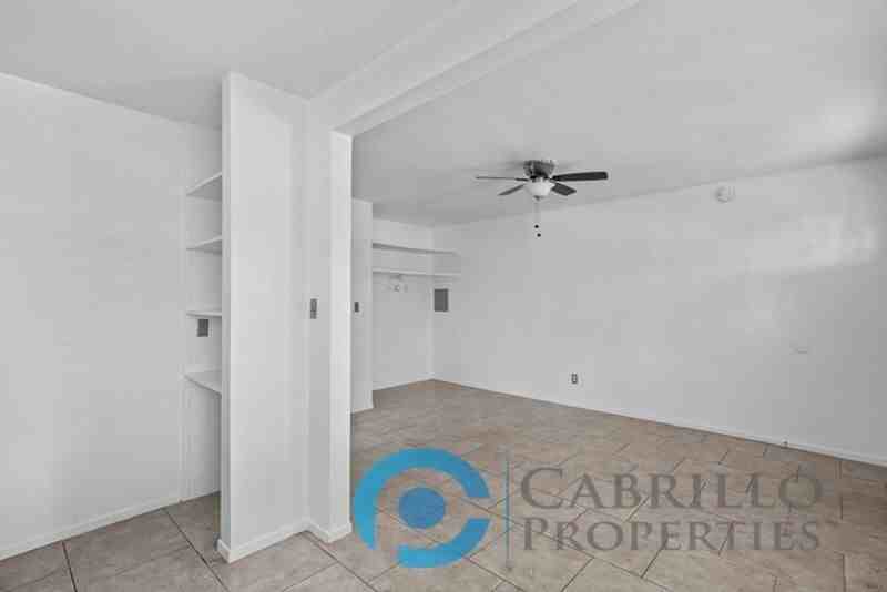 2110 Bacon St #8 - Photo 6 of 17