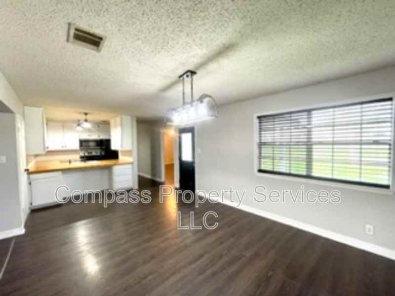 396 Fernwood Dr - Photo 6 of 20