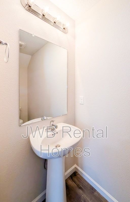 9007 Cocoa Ave - Photo 7 of 18