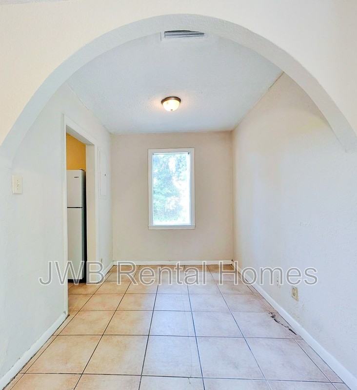 2942 Bethel Ct - Photo 5 of 20