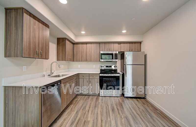 404 Neavenue #121 - Photo 4 of 12